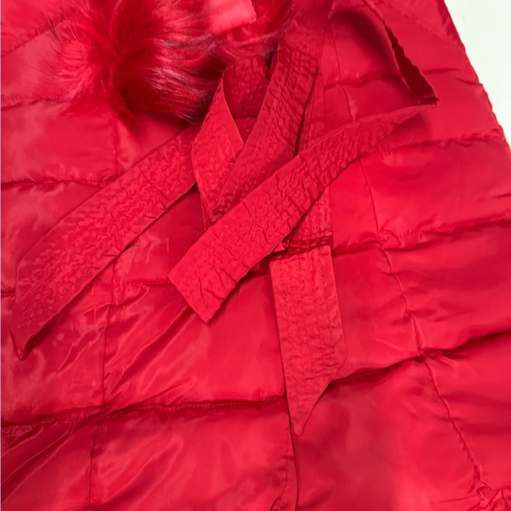 NWT Women's Long Red Puffer Coat with Hood - Size M - Picture 7 of 8